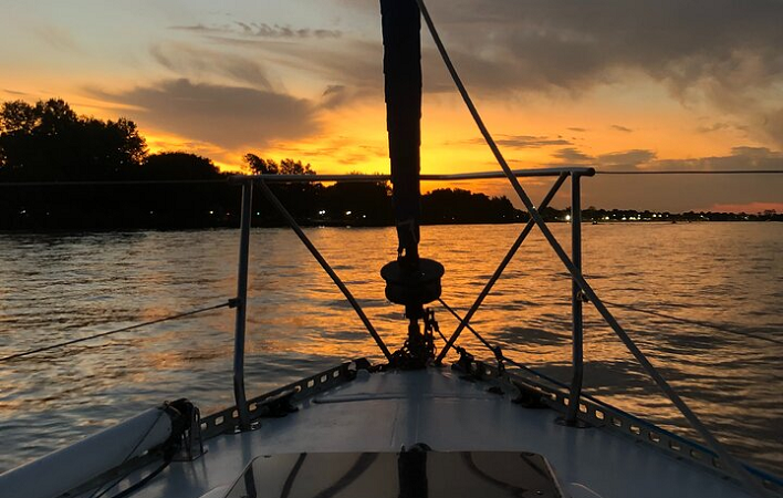 Passeio de barco ao entardecer pelo Rio da Prata em Buenos Aires